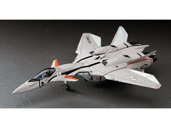 Macross Plus VF-11B Thunderbolt 1/72 Scale Model Kit - Image 11