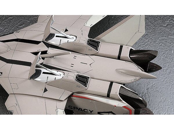 Macross Plus VF-11B Thunderbolt 1/72 Scale Model Kit - Image 15