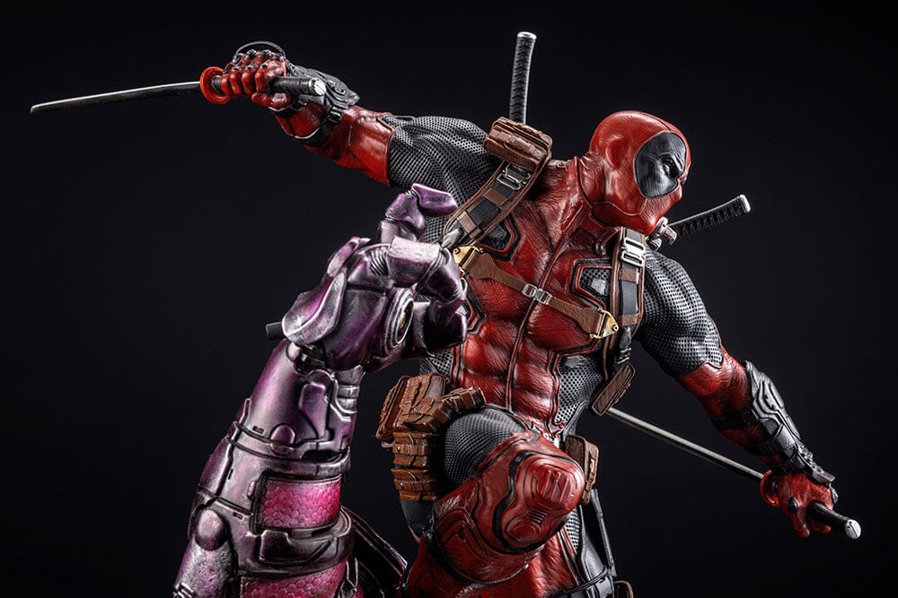 Marvel Fine Art Signature Series Deadpool Limited Edition Statue - Image 5