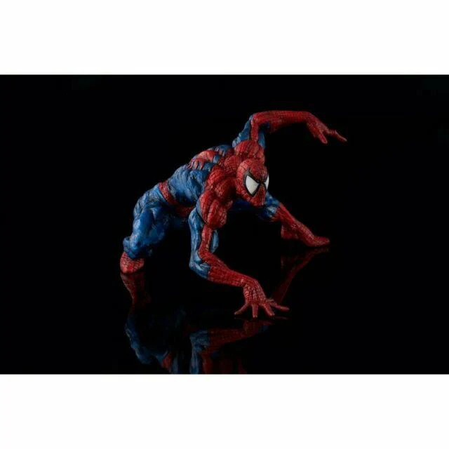 Marvel: Spider-Man Sofbinal Soft Vinyl Figure by Sen-Ti-Nel - Image 3