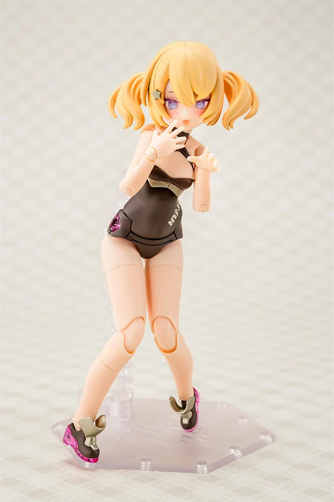 Megami Device PUNI MOFU Kuro Mao Model Kit - Image 10