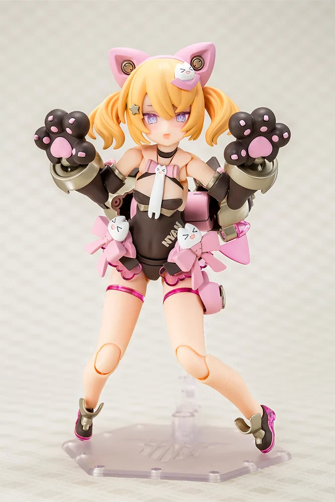 Megami Device PUNI MOFU Kuro Mao Model Kit - Image 2