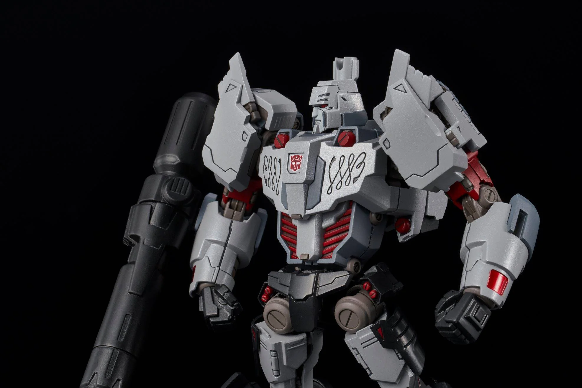 Megatron IDW (Autobot ver.) - Image 11