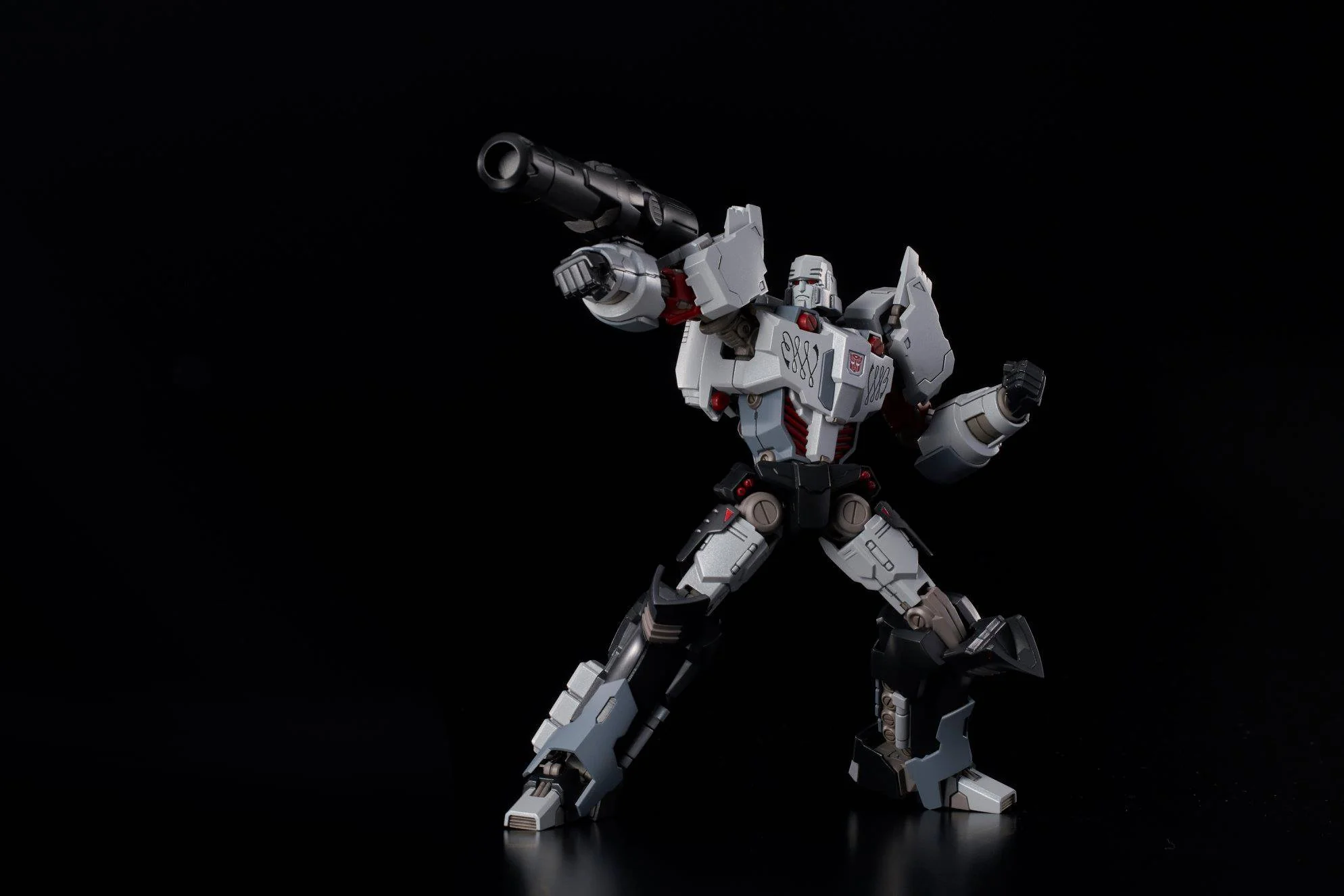 Megatron IDW (Autobot ver.) - Image 4