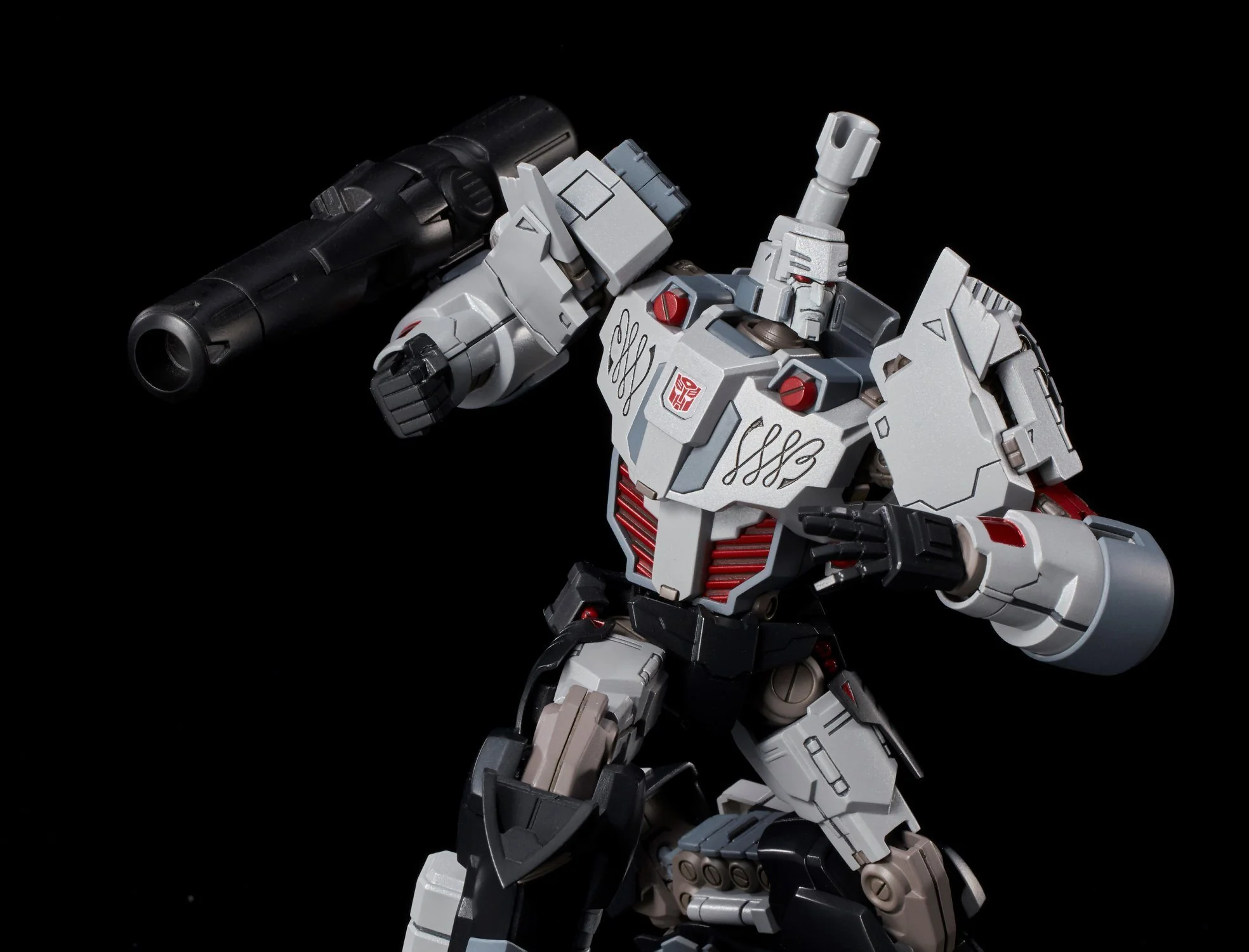Megatron IDW (Autobot ver.) - Image 8