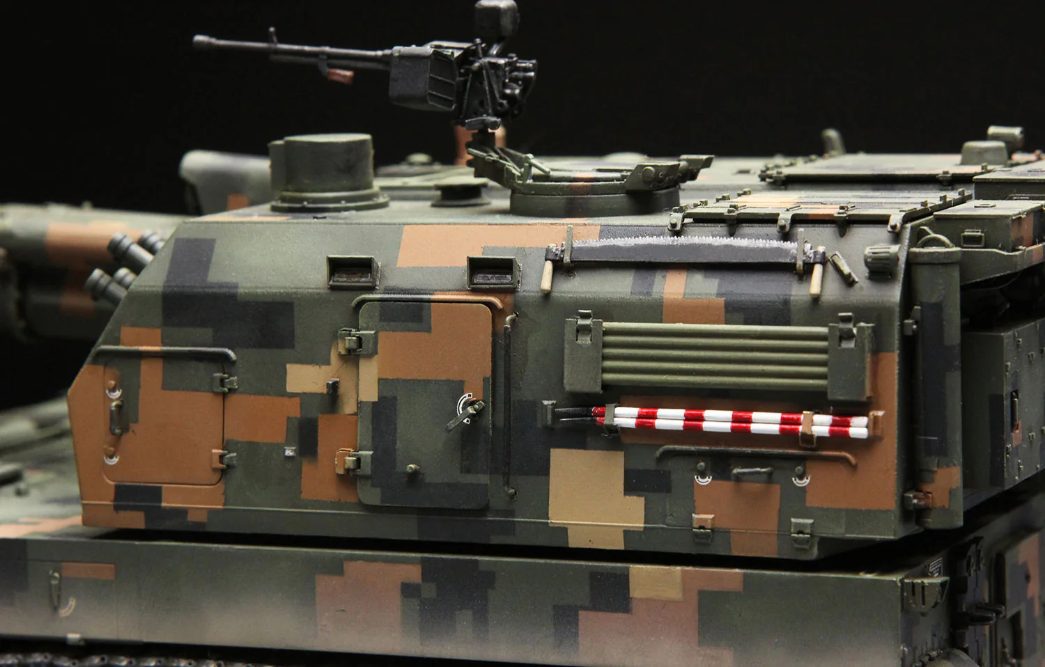 Meng 1/35 CHINESE PLZ05 155mm SELF-PROPELLED HOWITZER - Image 9