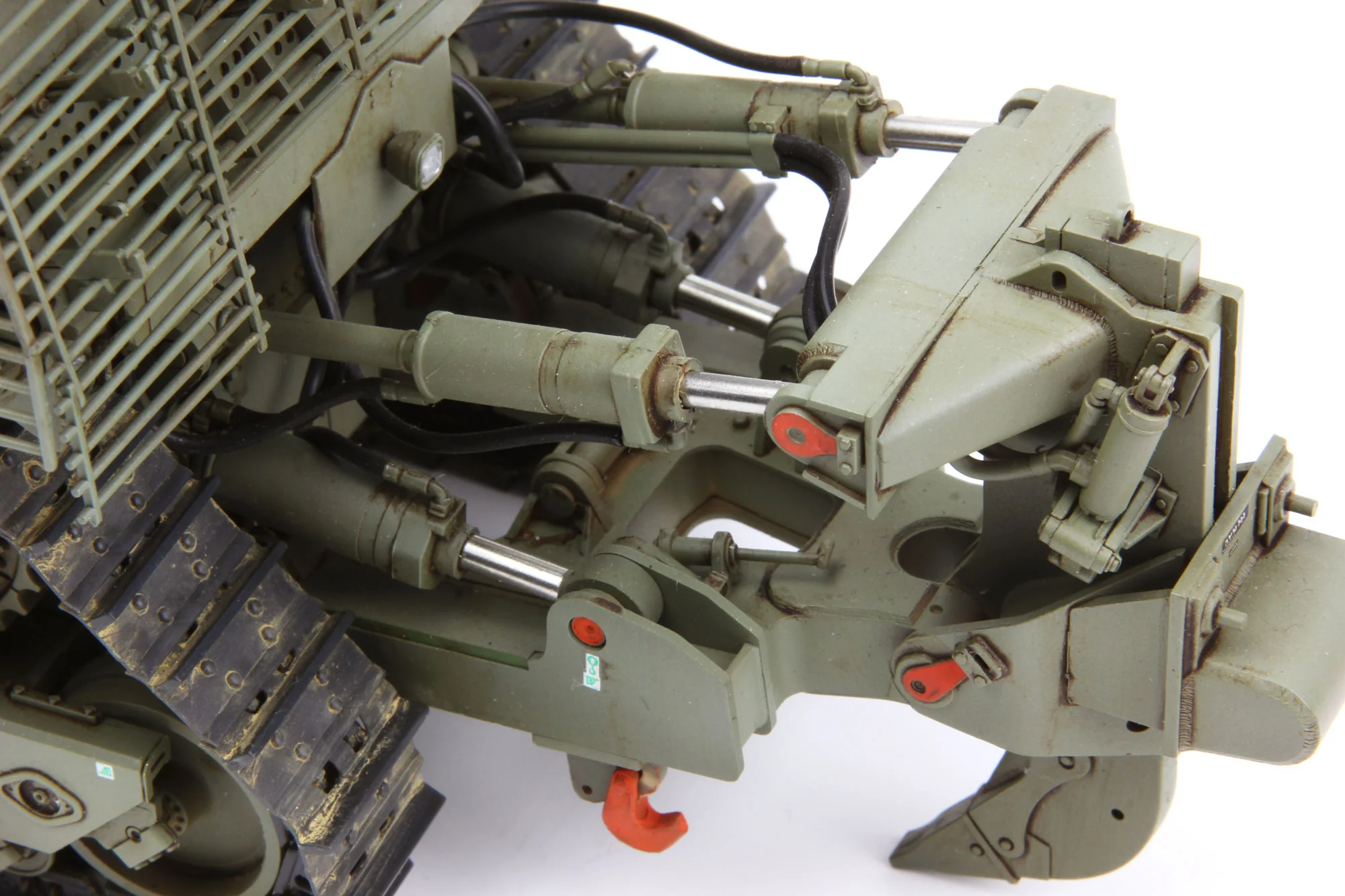 Meng 1/35 D9R Armored Bulldozer W/Slat Armor - Image 10