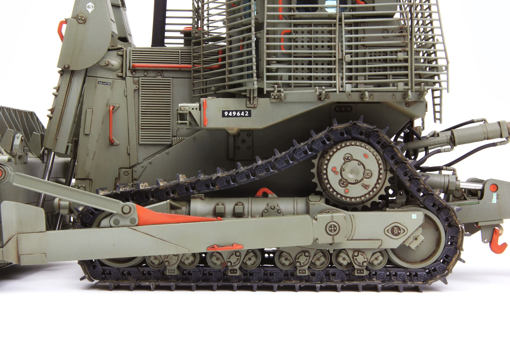 Meng 1/35 D9R Armored Bulldozer W/Slat Armor - Image 2