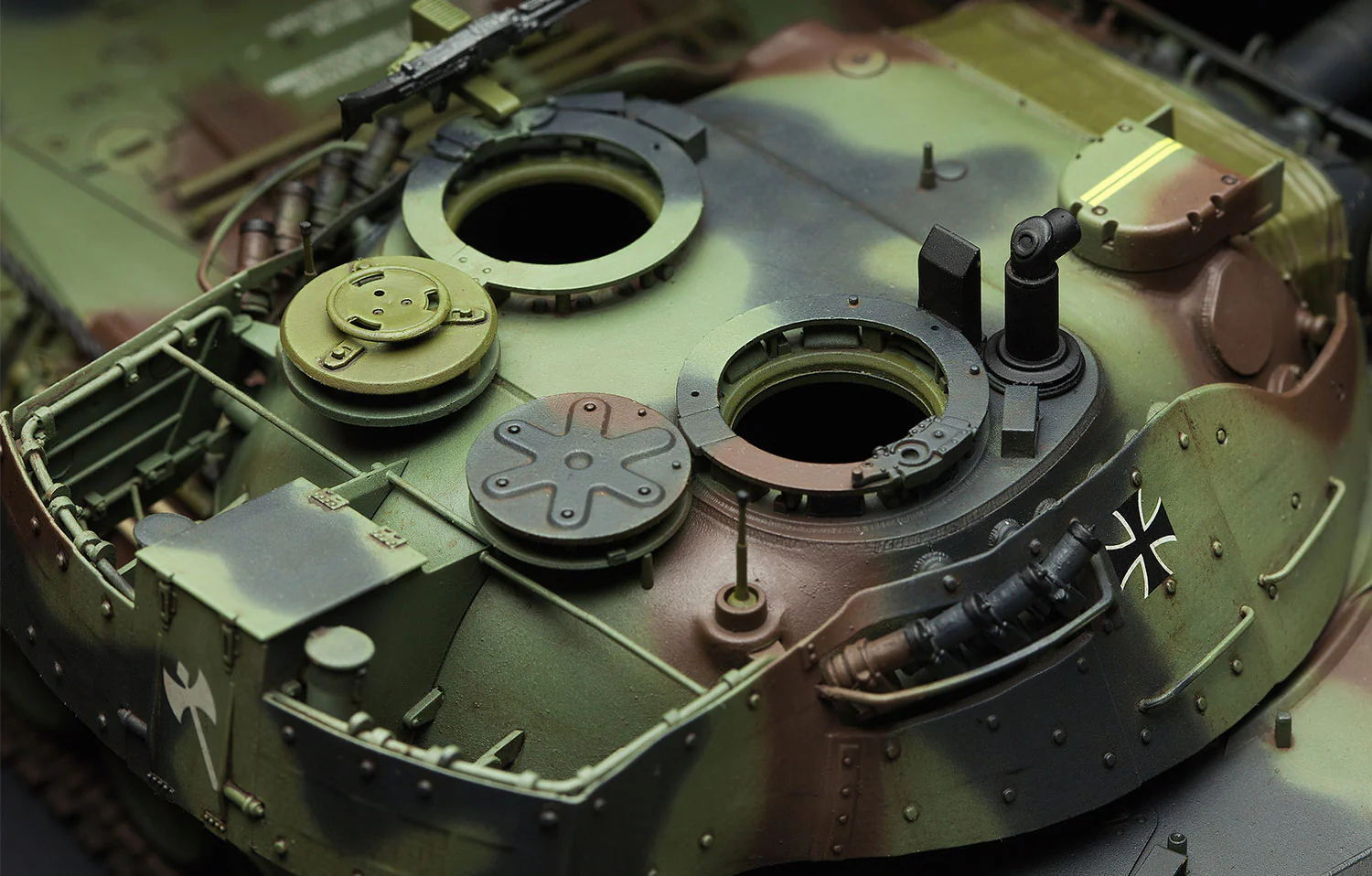 Meng 1/35 German Main Battle Tank Leopard 1 A5 - Image 7