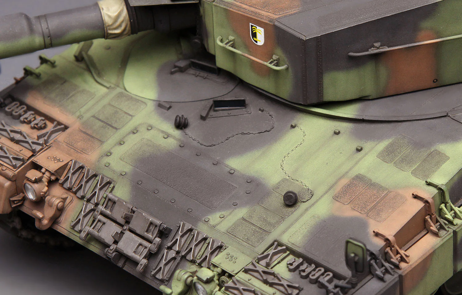Meng 1/35 German Main Battle Tank Leopard 2 A4 - Image 5