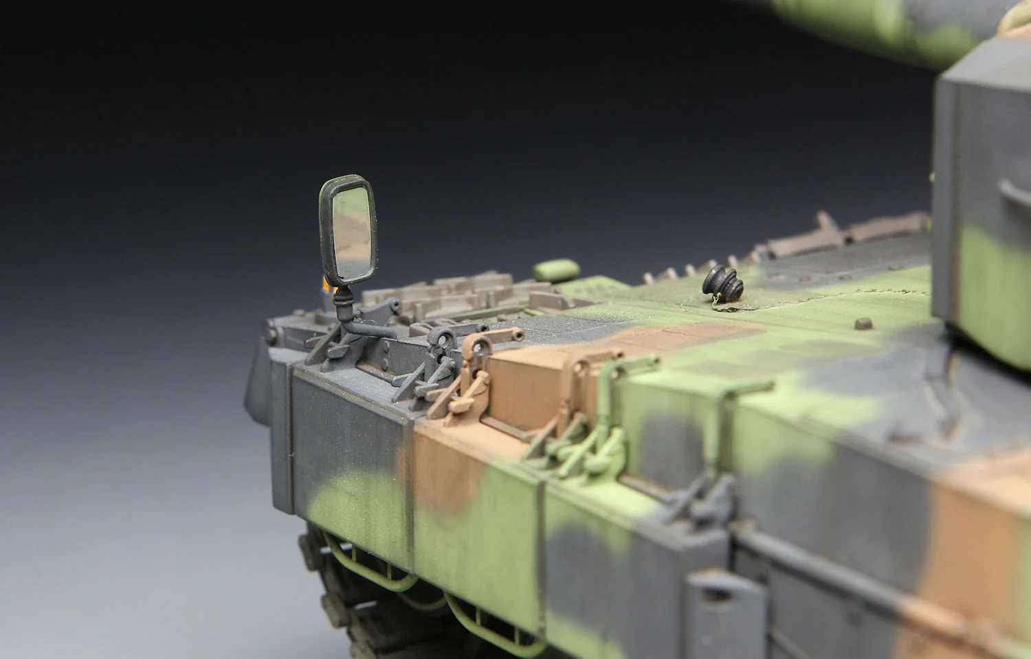 Meng 1/35 German Main Battle Tank Leopard 2 A4 - Image 8