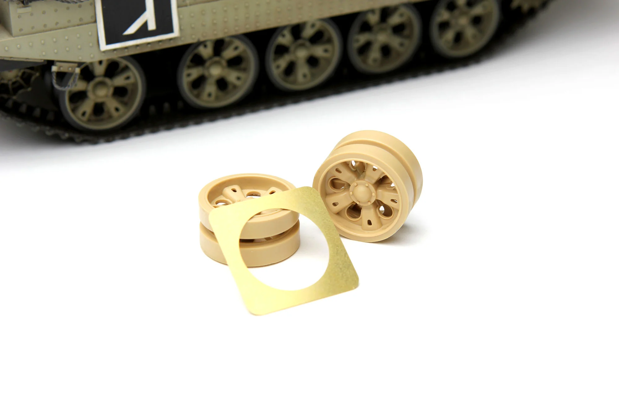 Meng 1/35 Israel heavy armoured personnel carrier Achzarit early - Image 2