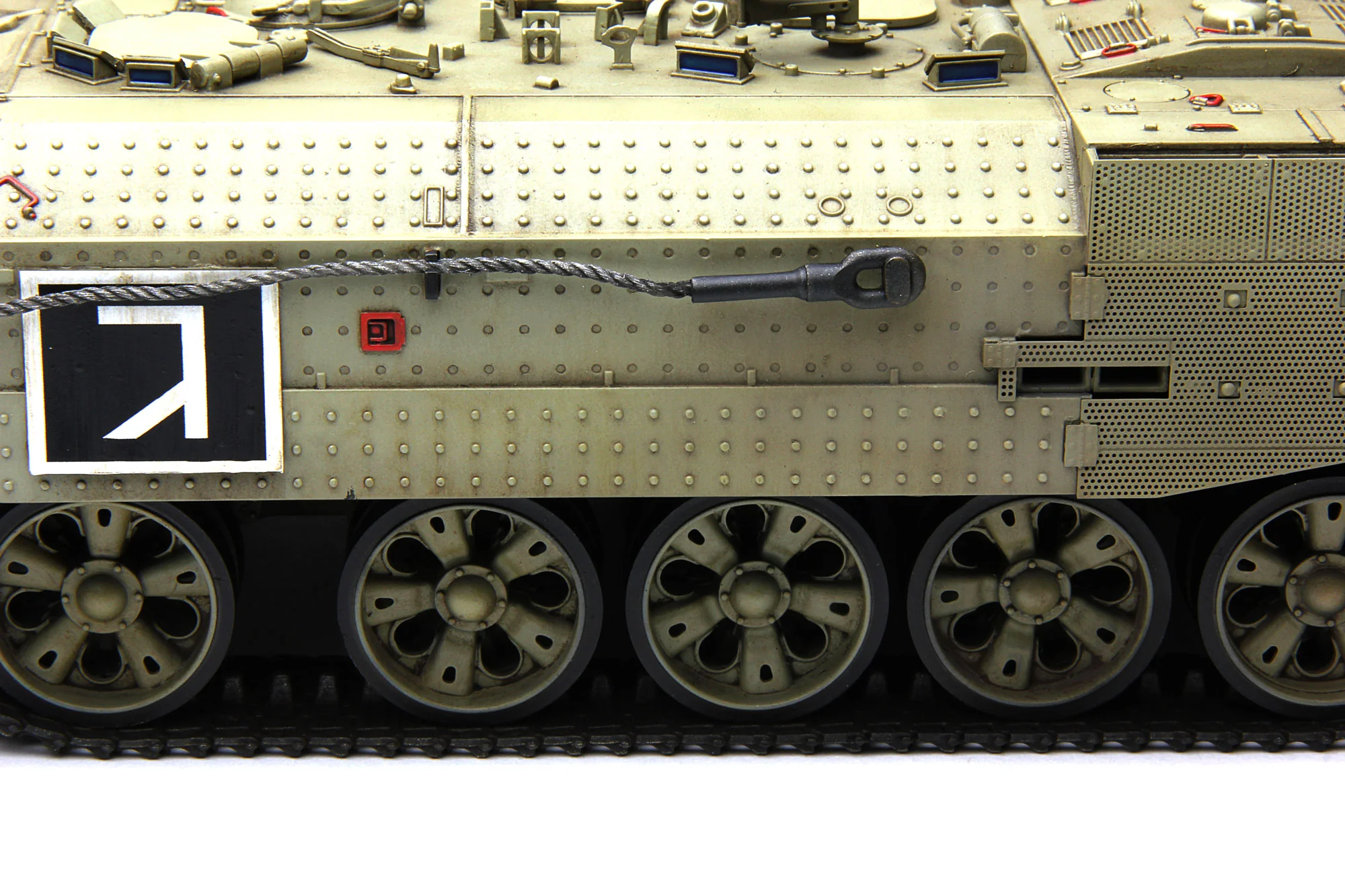 Meng 1/35 Israel heavy armoured personnel carrier Achzarit early - Image 6