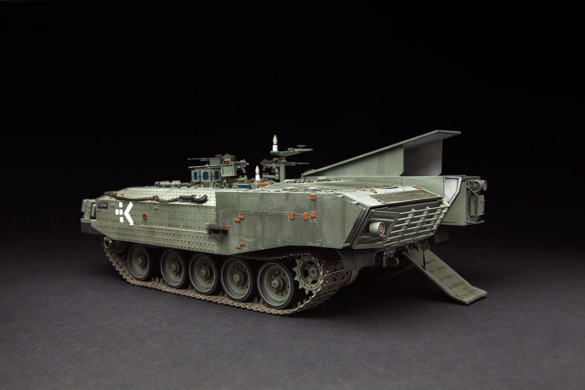 Meng 1/35 ISRAEL HEAVY ARMOURED PERSONNEL CARRIER ACHZARIT LATE - Image 4