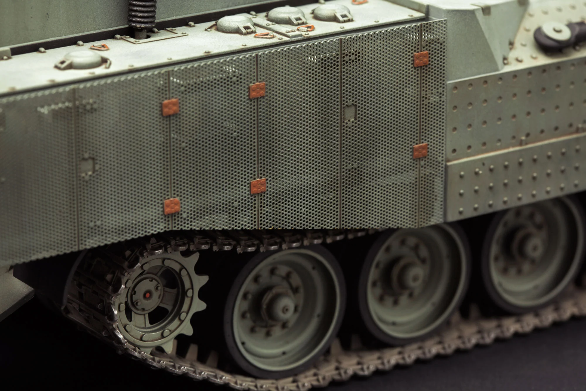 Meng 1/35 ISRAEL HEAVY ARMOURED PERSONNEL CARRIER ACHZARIT LATE - Image 9
