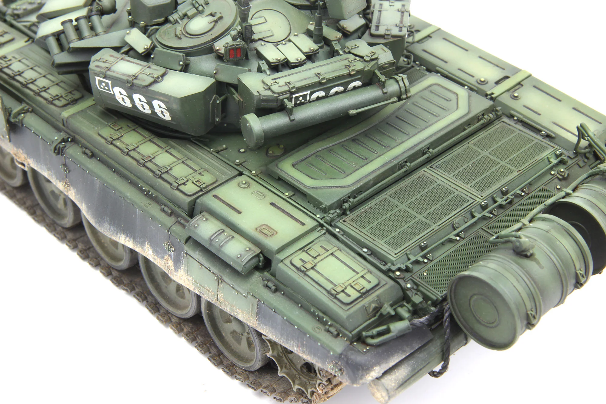 Meng 1/35 Russian Main Battle Tank T-72B3 - Image 6