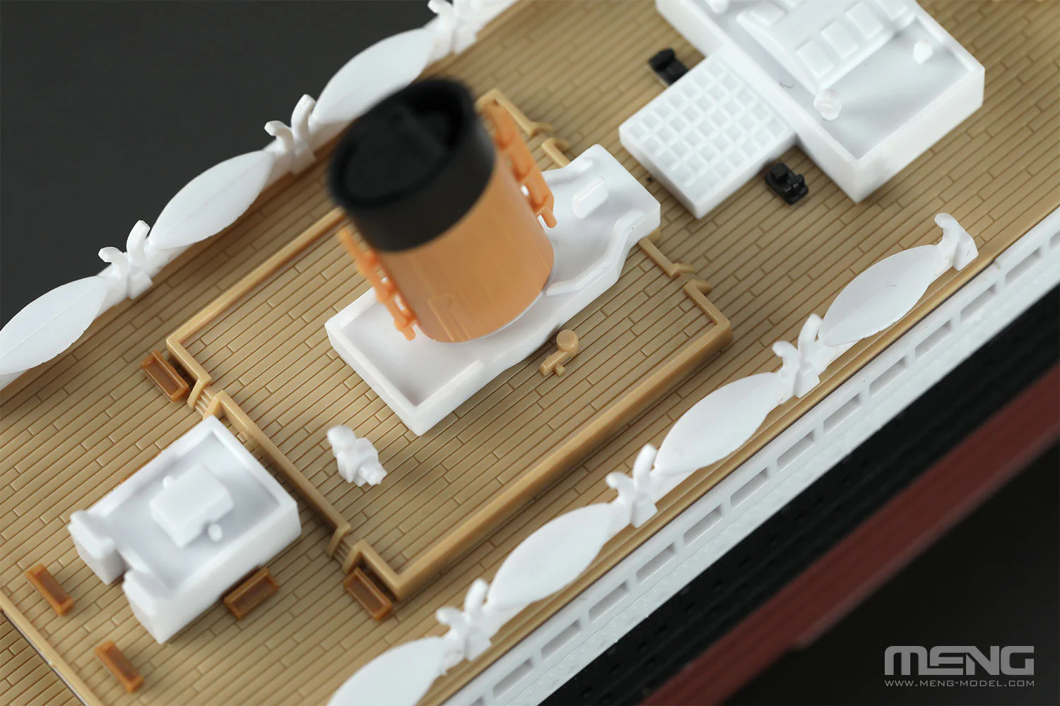 Meng 1/700 R.M.S. Titanic - Image 7