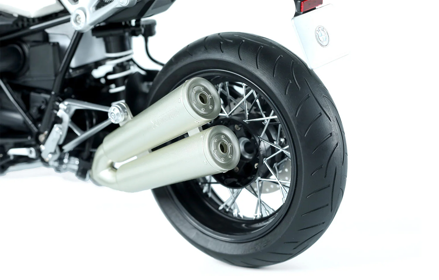 Meng 1/9 BMW R nineT (Pre-colored Edition) - Image 5