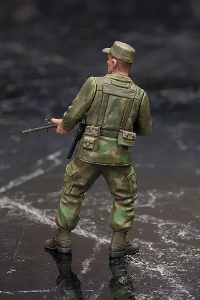 Metal Gear Solid V Ground Zeroes Set 1/35 Scale Model Kit - Image 16