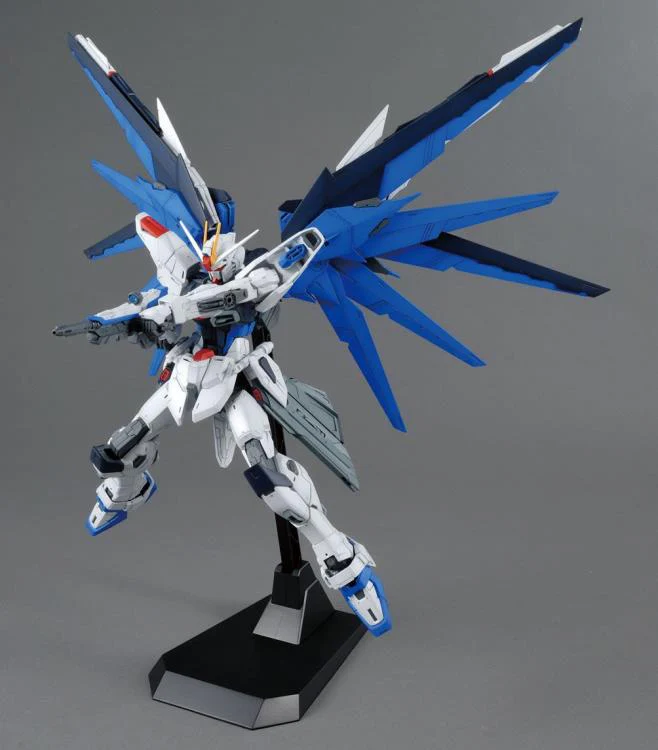 MG 1/100 Freedom Gundam (Ver 2.0) - Image 3
