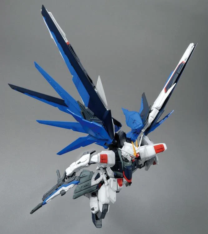 MG 1/100 Freedom Gundam (Ver 2.0) - Image 4