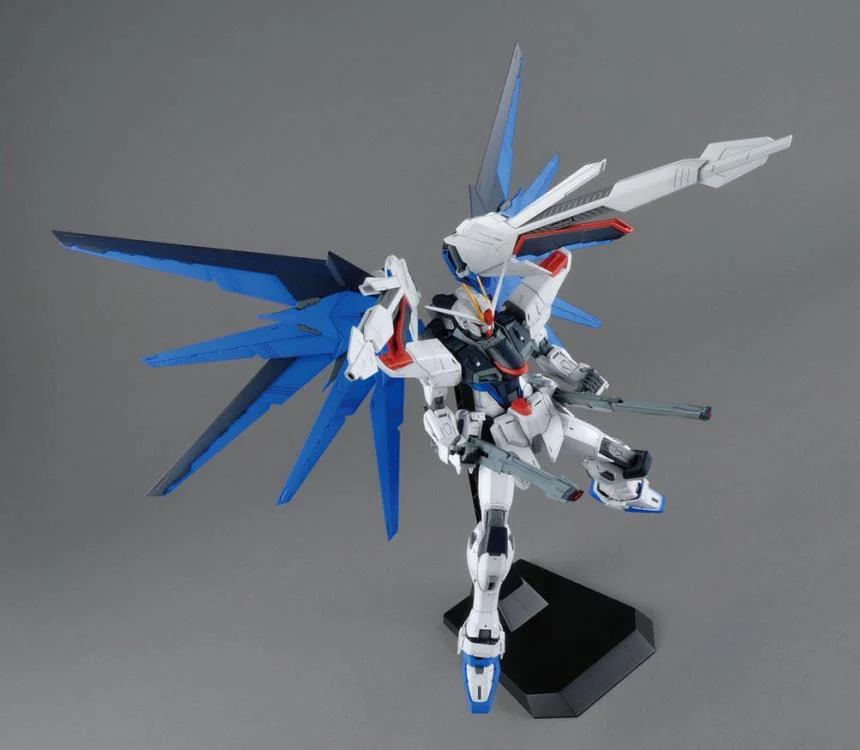 MG 1/100 Freedom Gundam (Ver 2.0) - Image 7