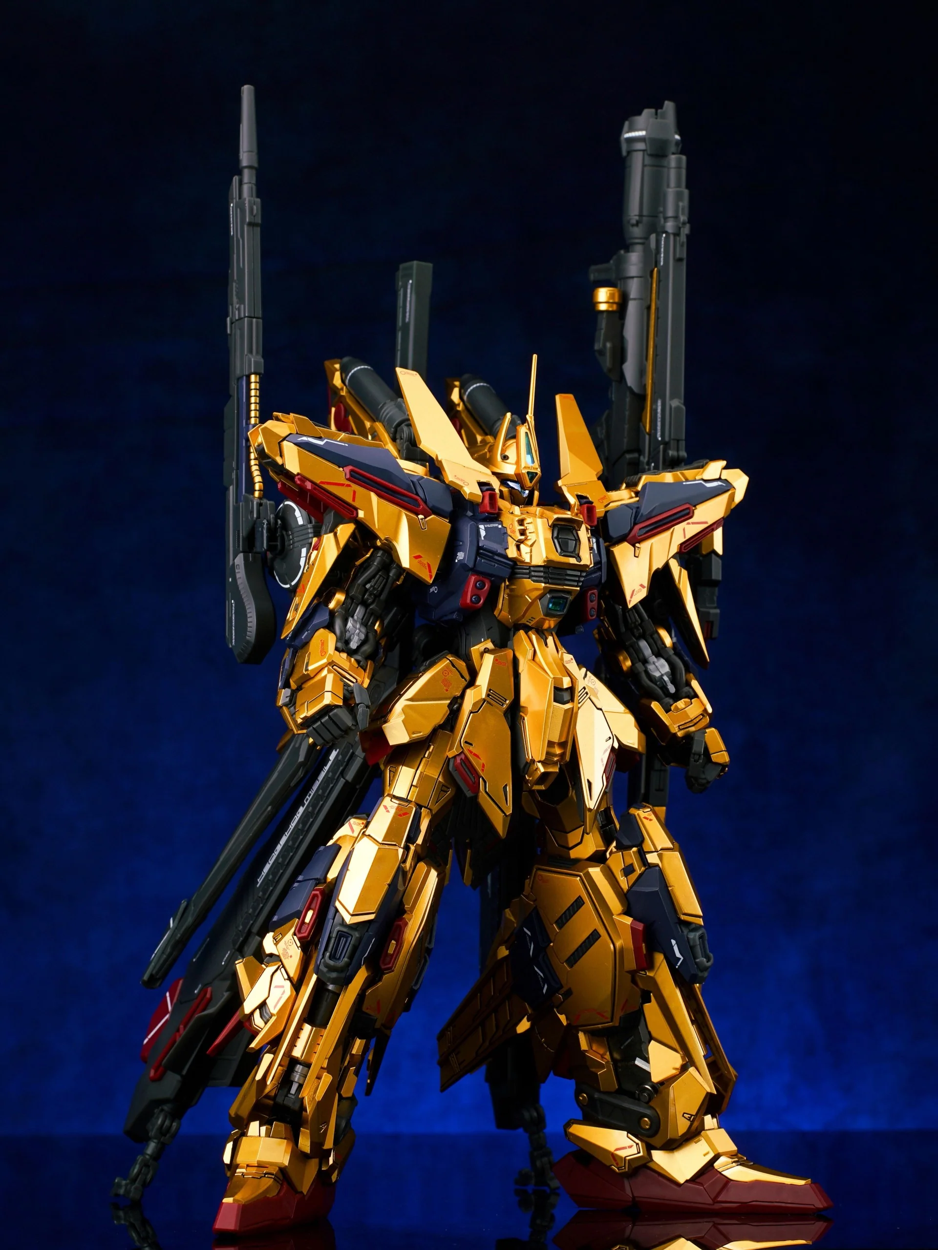 MG 1/100 Golden Warrior Model Kit - Image 5
