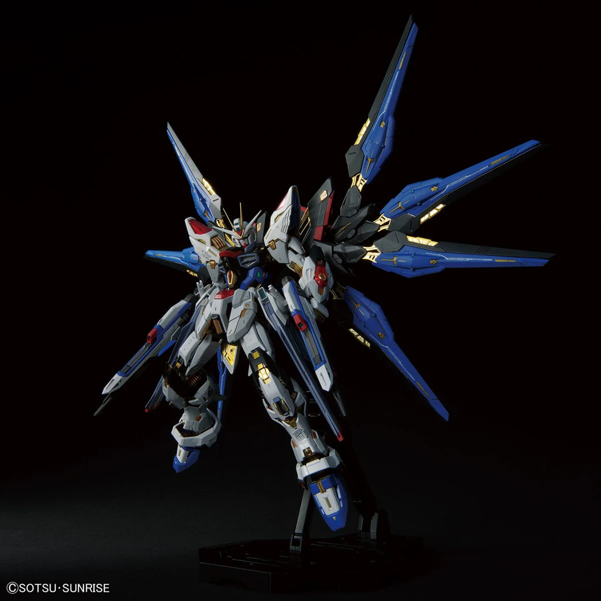 MGEX 1/100 Strike Freedom Gundam - Image 14