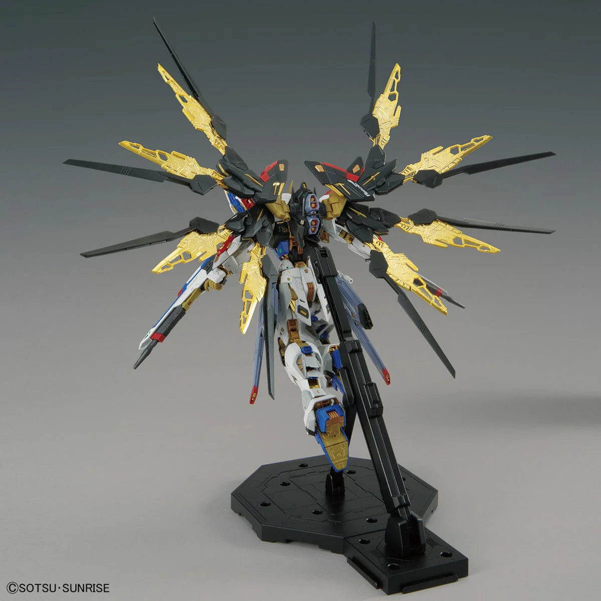 MGEX 1/100 Strike Freedom Gundam - Image 5