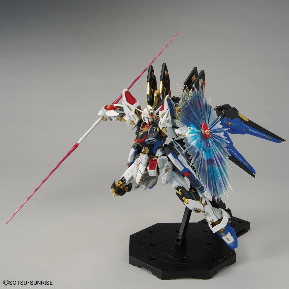 MGEX 1/100 Strike Freedom Gundam - Image 9