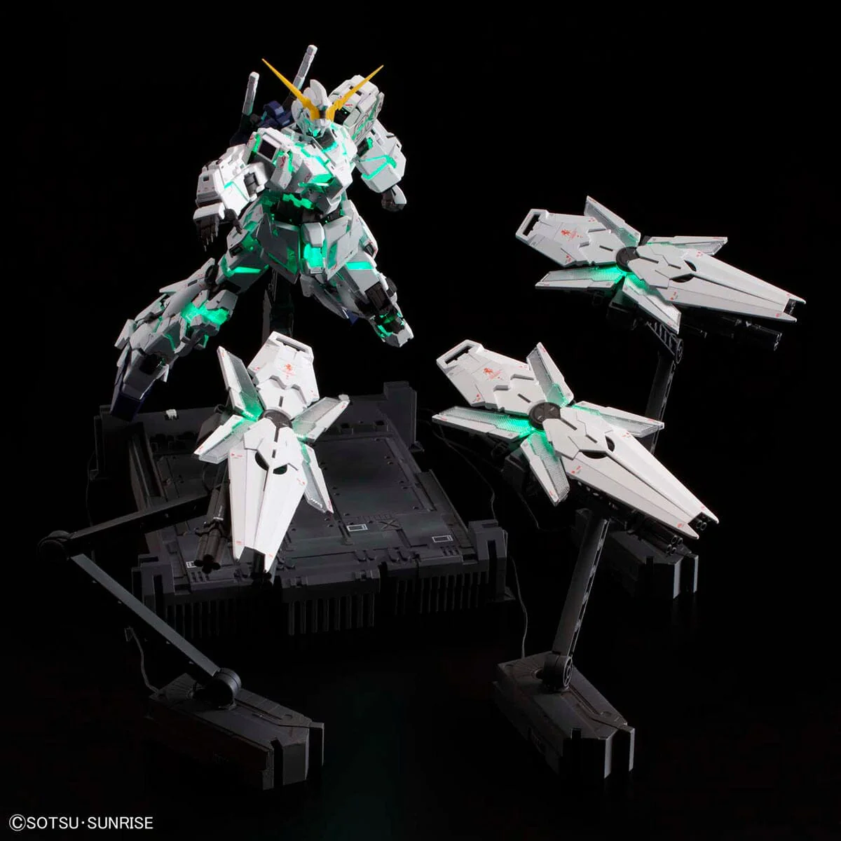MGEX 1/100 Unicorn Gundam (Ver.Ka) - Image 6