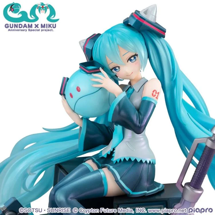 Mobile Suit Gundam 45th Anniversary x Hatsune Miku Lucrea Hatsune Miku x 00 Gundam Figure - Image 7