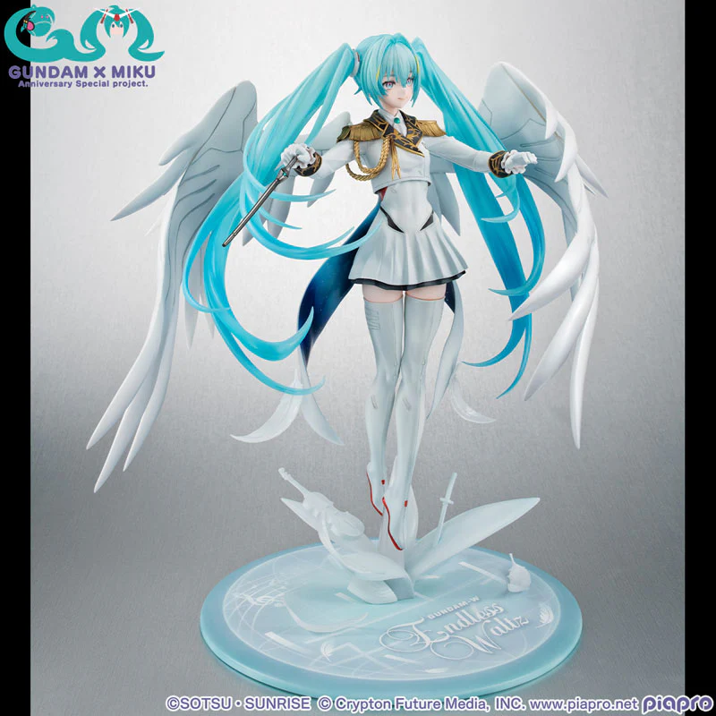 Mobile Suit Gundam 45th Anniversary x Hatsune Miku x Wing Gundam EW Lucrea Hatsune Miku 1/7 Scale Figure - Image 4