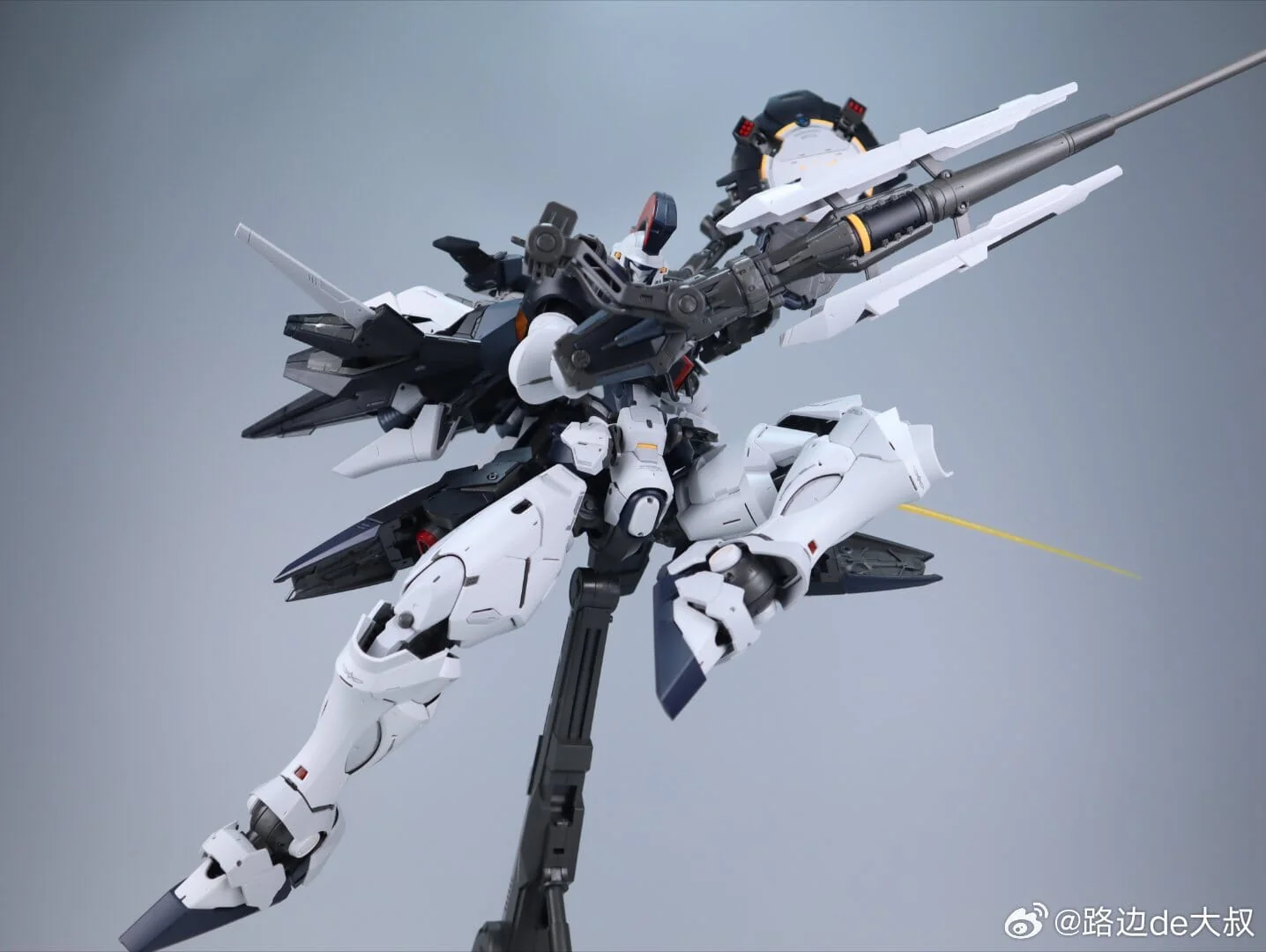 Nilson Works PG 1/60 Monument (Repair Type) Scale Model Kit - Image 9