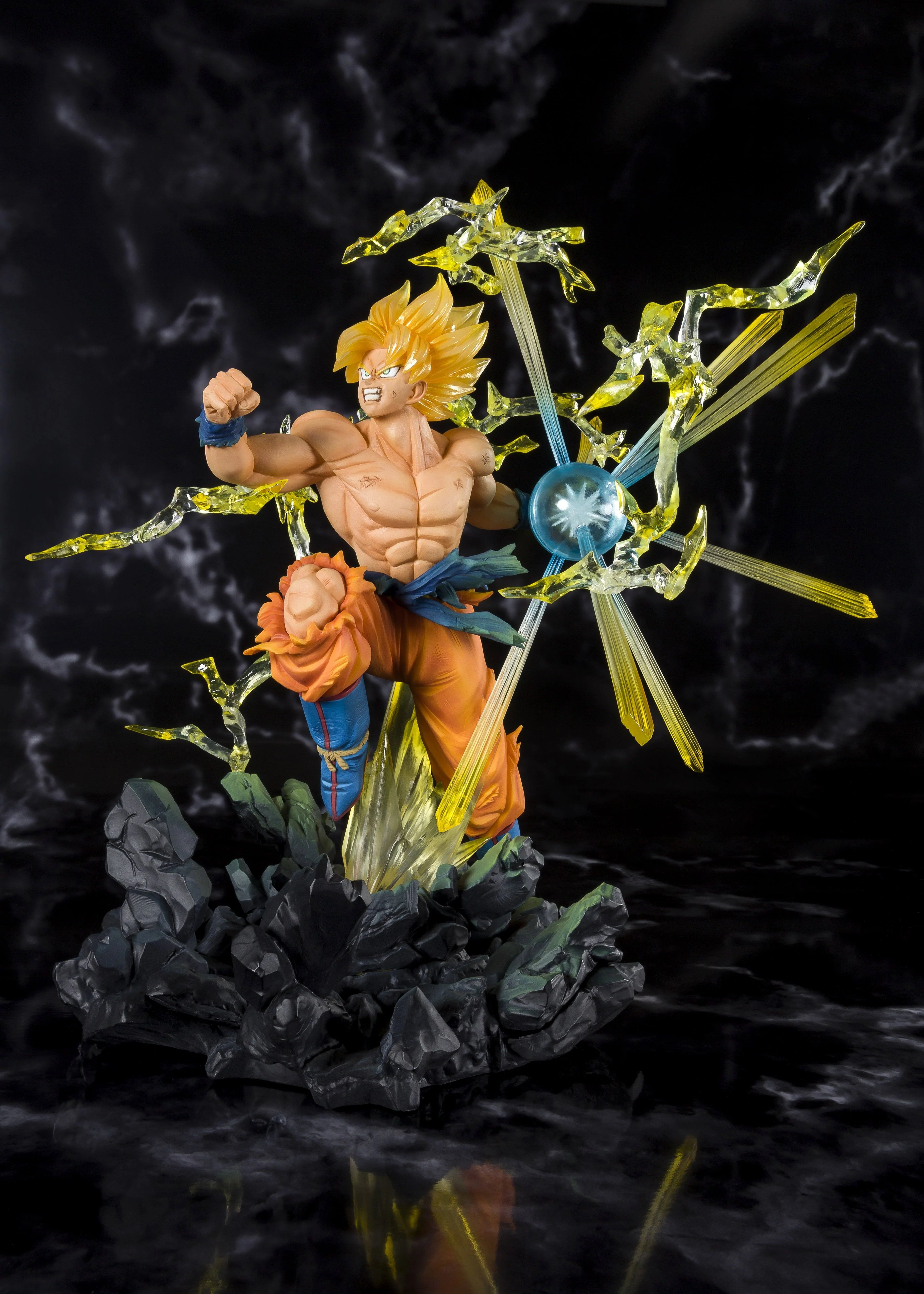 Super Saiyan Son Goku -The Burning Battles- "Dragon Ball Z", Bandai FiguartsZERO - Image 2