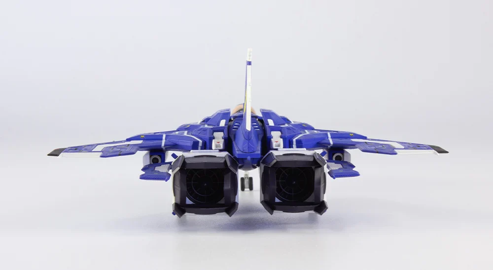 Raiden V Director's Cut FT-00004A Azuma (2P Color Ver.) 1/100 Scale Model Kit - Image 4
