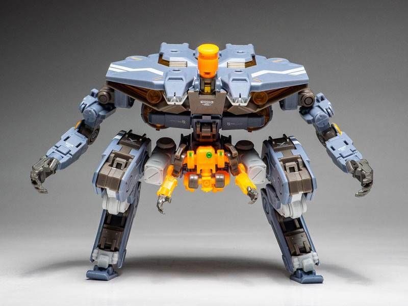RB-05 CARBE UNIVERSAL COLOR VER. ACTION FIGURE - Image 3