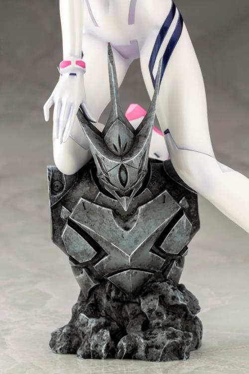 Rebuild of Evangelion Mari Makinami Illustrious (White Plugsuit Ver.) 1/6 Scale Figure - Image 11