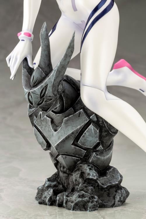 Rebuild of Evangelion Mari Makinami Illustrious (White Plugsuit Ver.) 1/6 Scale Figure - Image 12