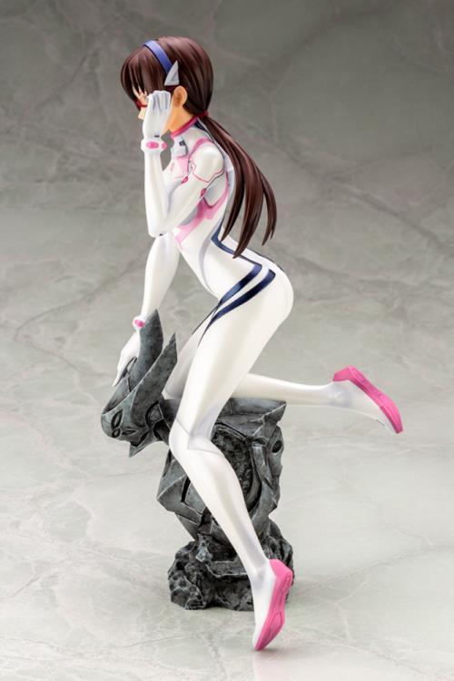 Rebuild of Evangelion Mari Makinami Illustrious (White Plugsuit Ver.) 1/6 Scale Figure - Image 4