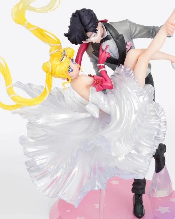 Sailor Moon FiguartsZERO Chouette Usagi and Tuxedo Mask (Moonlight Glow Edition) - Image 5