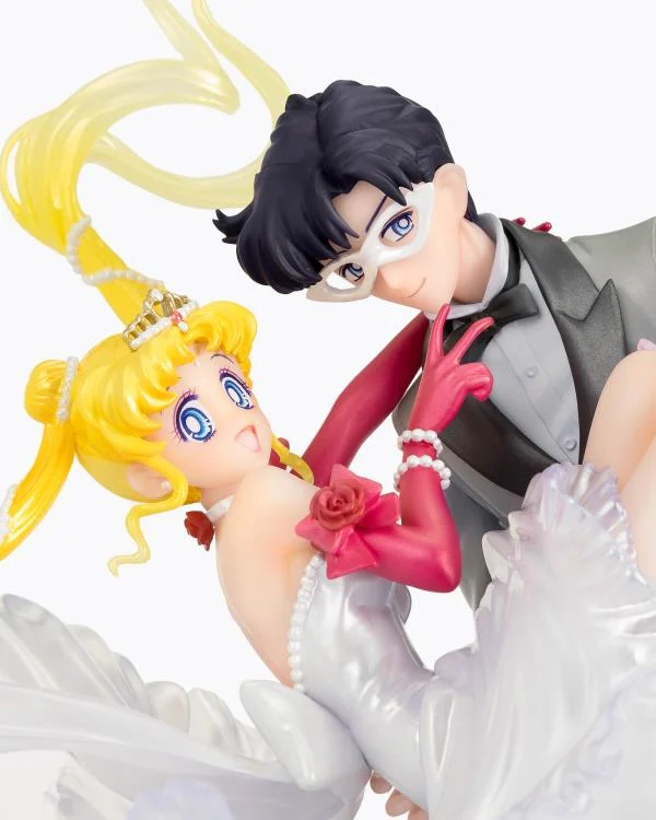 Sailor Moon FiguartsZERO Chouette Usagi and Tuxedo Mask (Moonlight Glow Edition) - Image 7