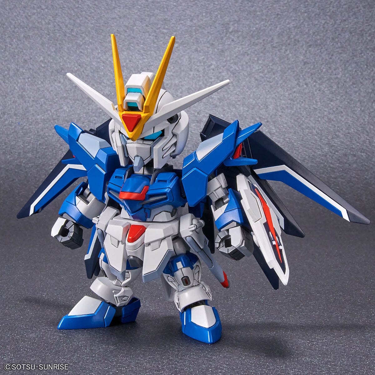 SD Gundam Ex-Standard 20 Rising Freedom Gundam - Image 3