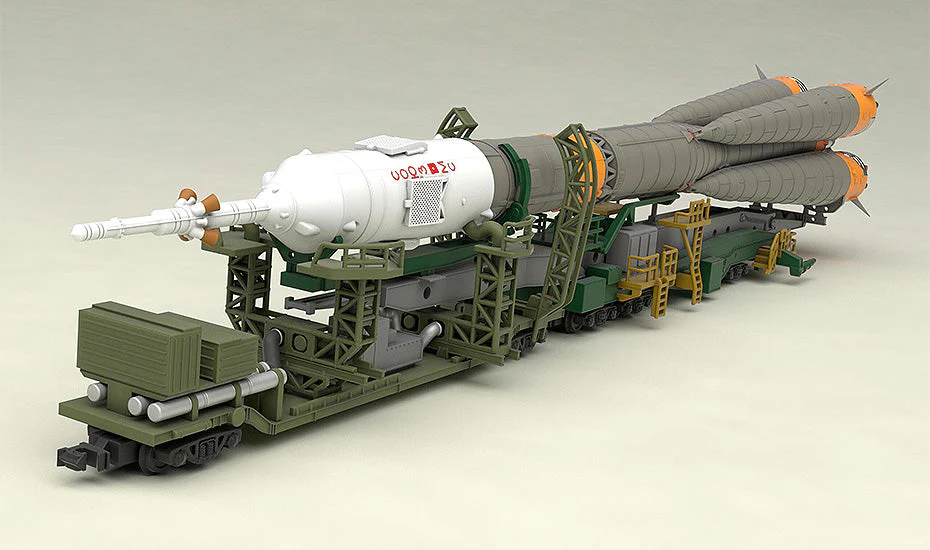 Soyuz Rocket & Transport Train MODEROID 1/150 Scale Model Kit (Reissue) - Image 2