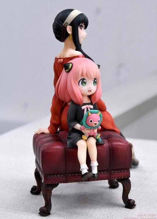 Spy x Family Anya and Yor Forger 1/7 Scale Figure - Image 4