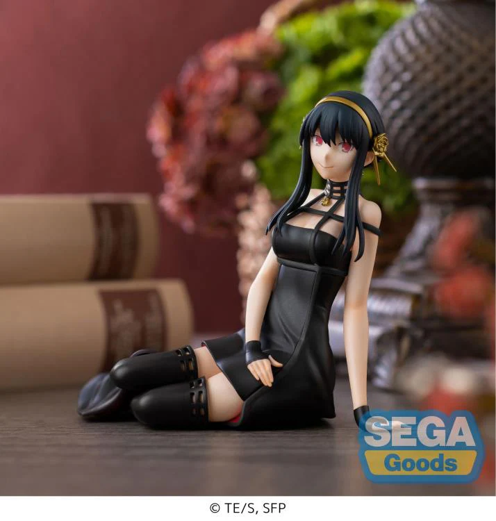 Spy x Family Yor Forger Premium Perching Figure - Image 6