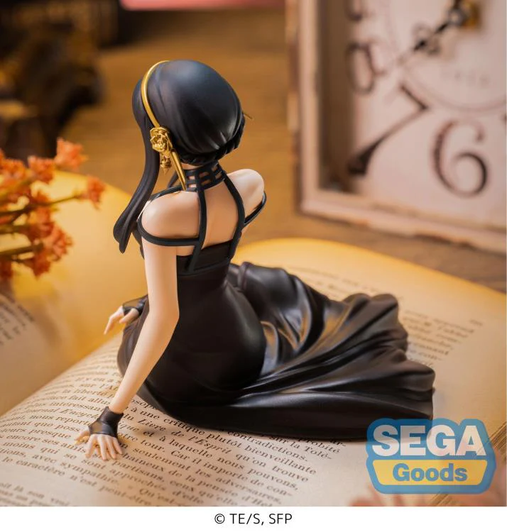 Spy x Family Yor Forger Premium Perching Figure - Image 9