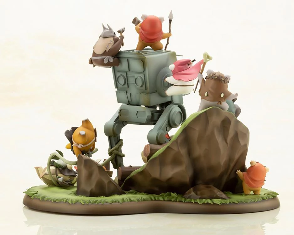 Star Wars ArtFX Artist Series Battle of Endor The Little Rebels Statue - Image 6