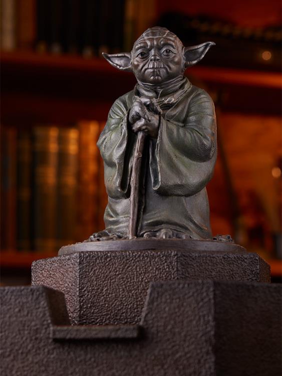Star Wars The Empire Strikes Back Yoda Fountain Limited Edition Statue - Image 17