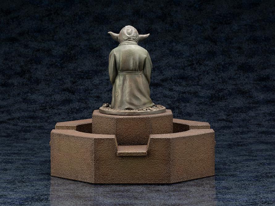 Star Wars The Empire Strikes Back Yoda Fountain Limited Edition Statue - Image 6
